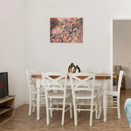 Artstay Exclusive Near Train Metro, Parking Διαμέρισμα