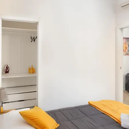 Διαμέρισμα Artstay Exclusive Near Train Metro, Parking